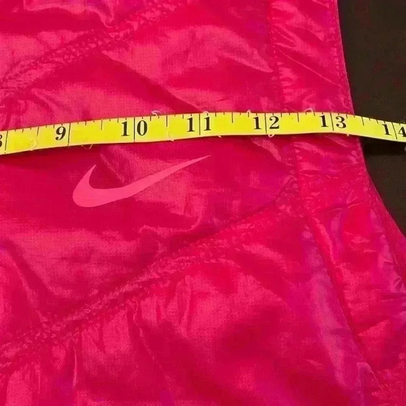 Nike Golf Women’s Lightweight Pink Puffer Vest Size Medium Tall - Picture 9 of 10